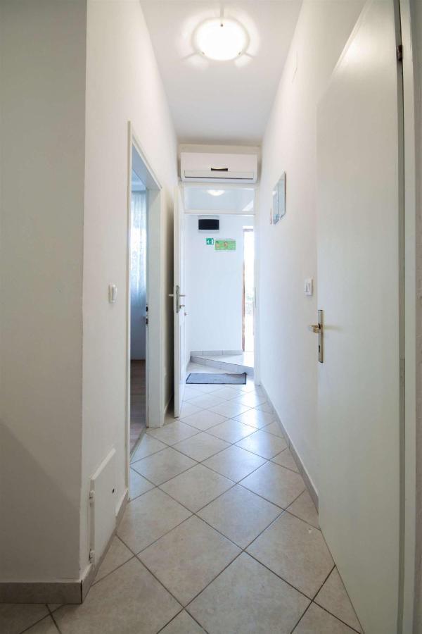 Apartments Dara Umag Eksteriør billede