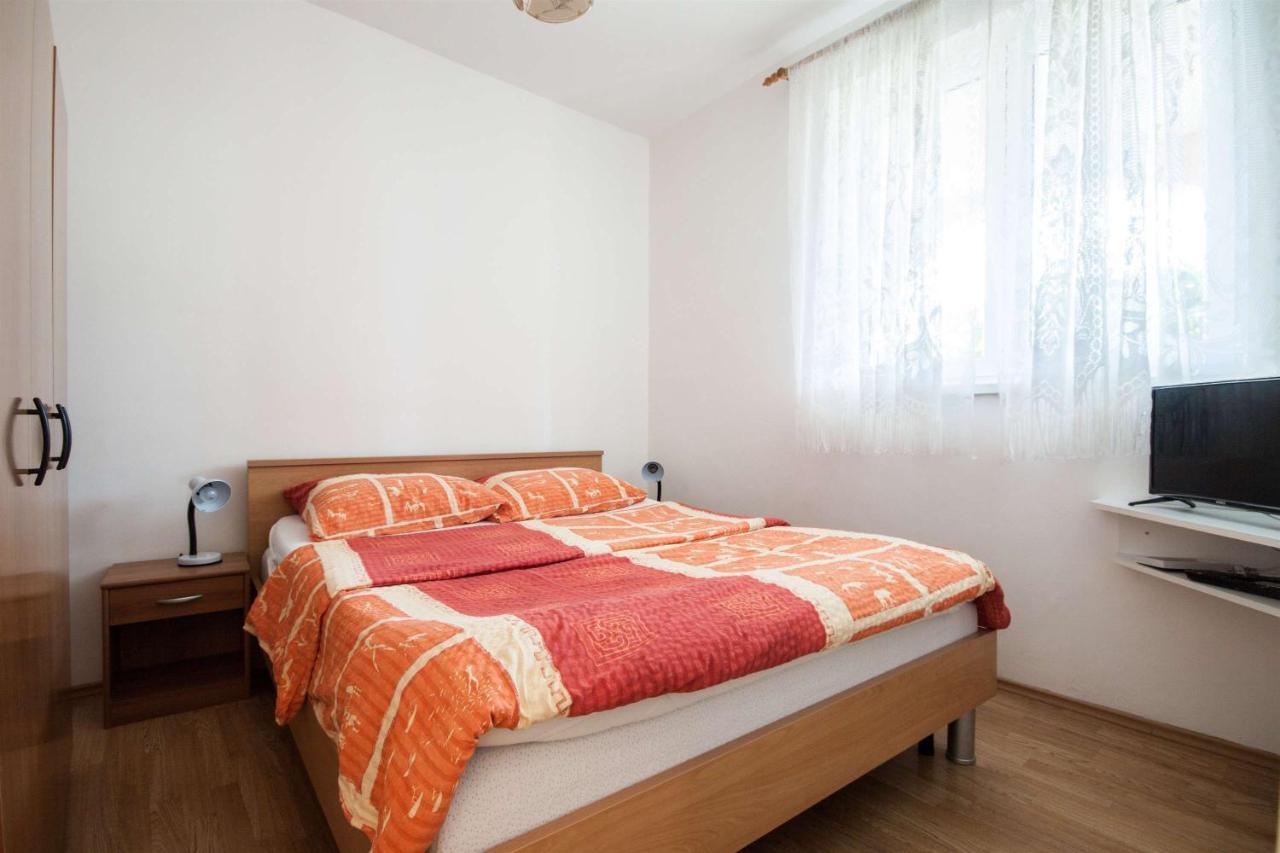 Apartments Dara Umag Eksteriør billede