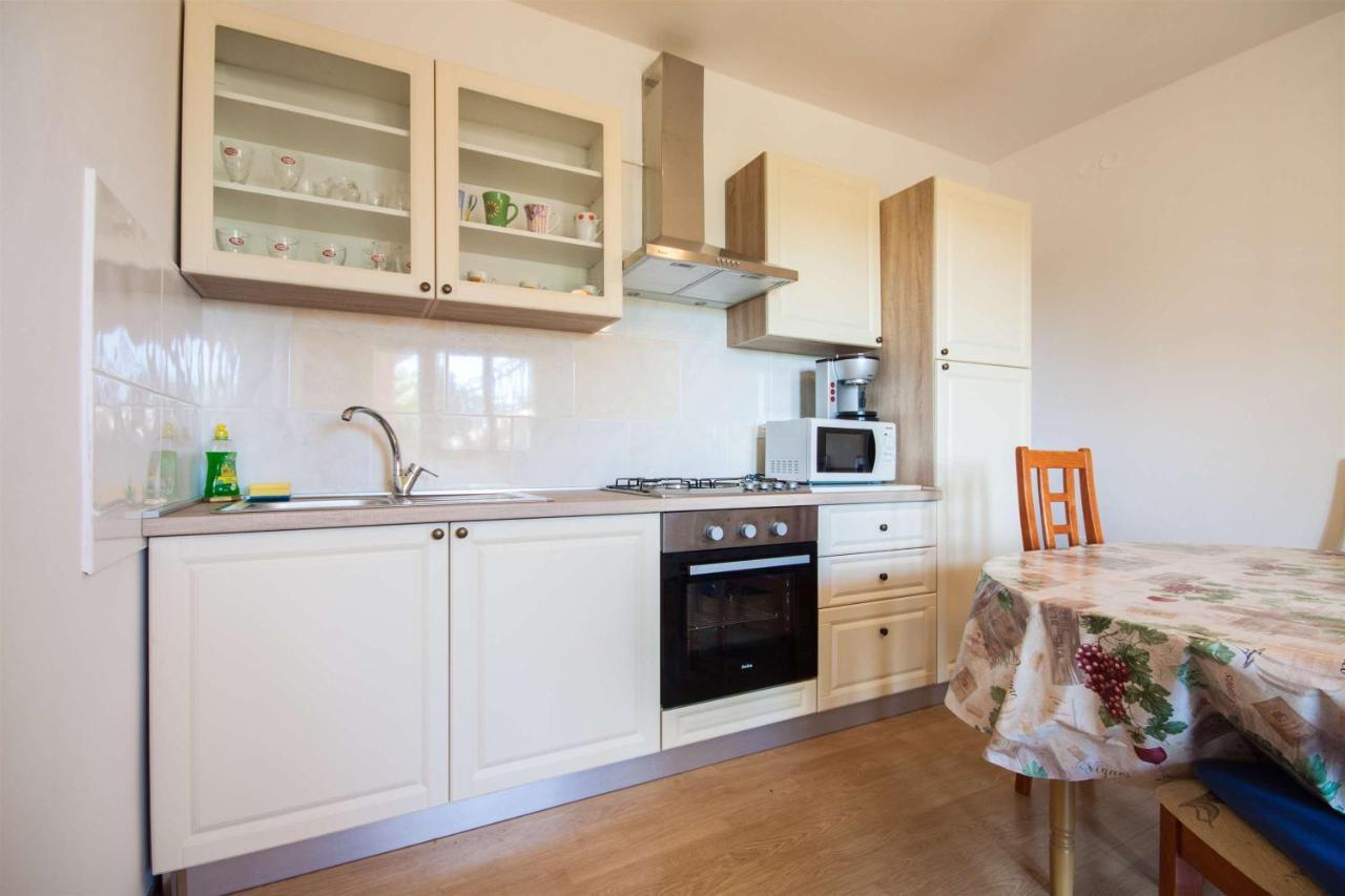 Apartments Dara Umag Eksteriør billede